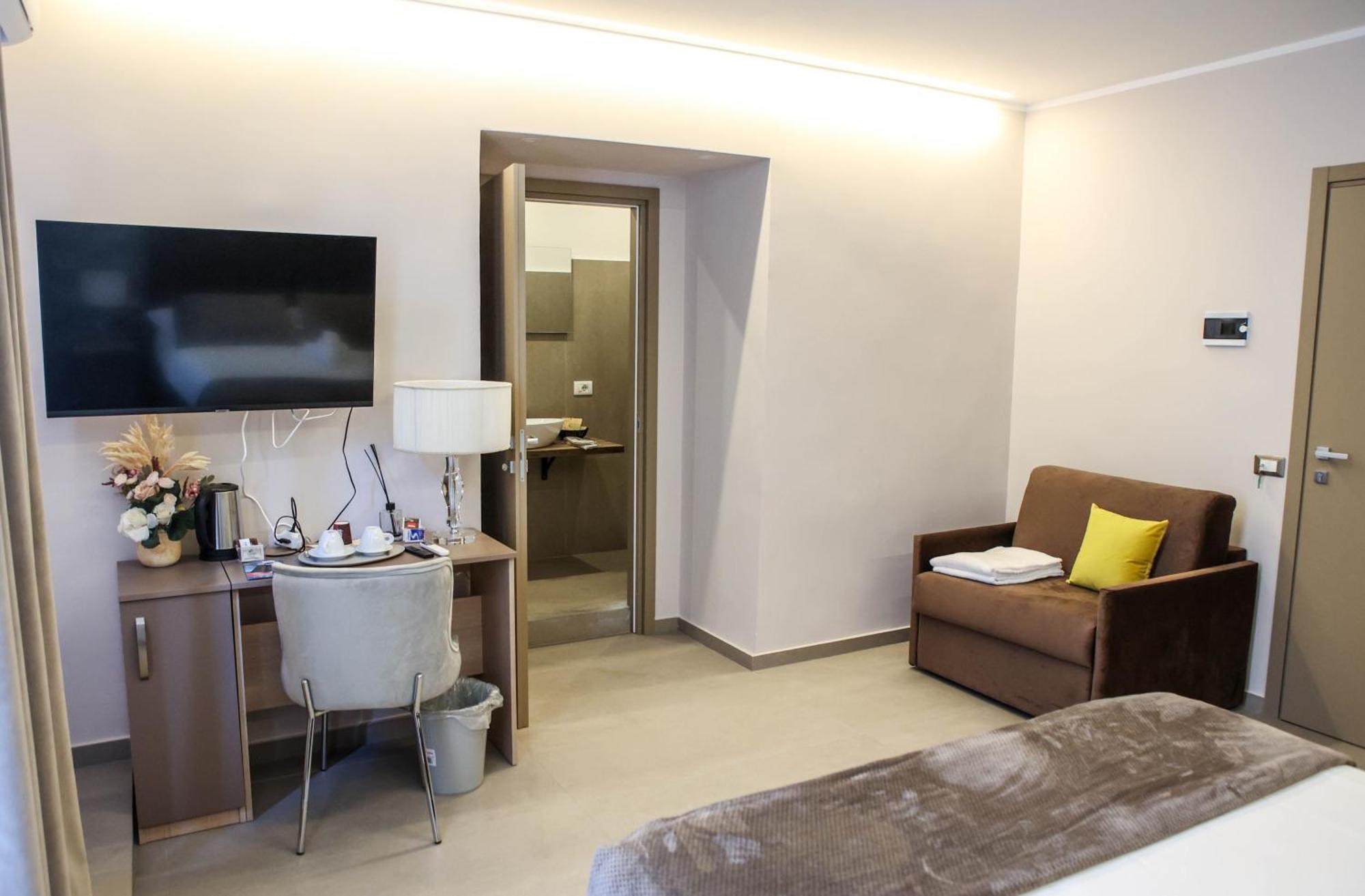 B&B Suites&Rooms Piazza Dei Martiri Катания Экстерьер фото