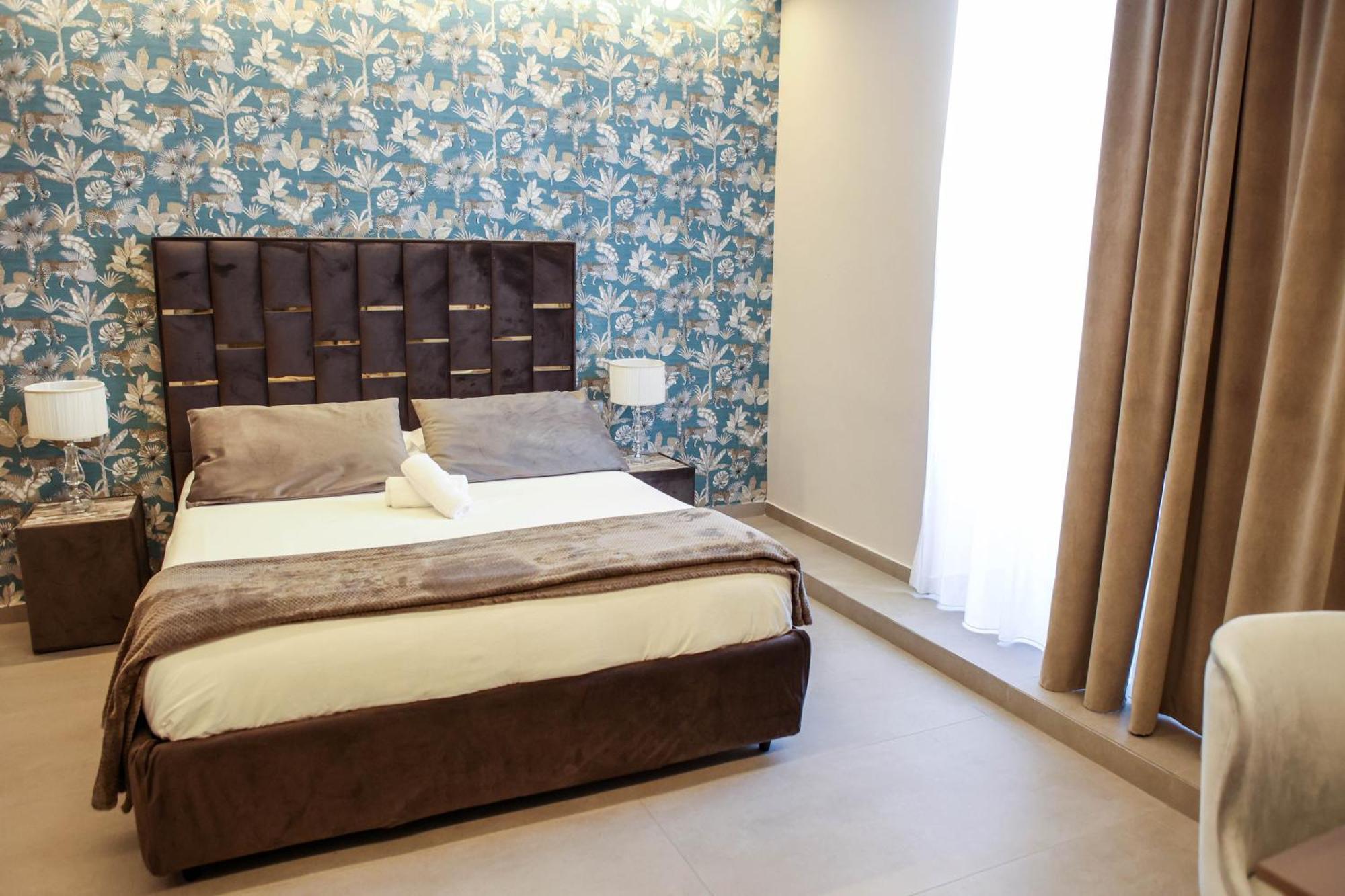 B&B Suites&Rooms Piazza Dei Martiri Катания Экстерьер фото