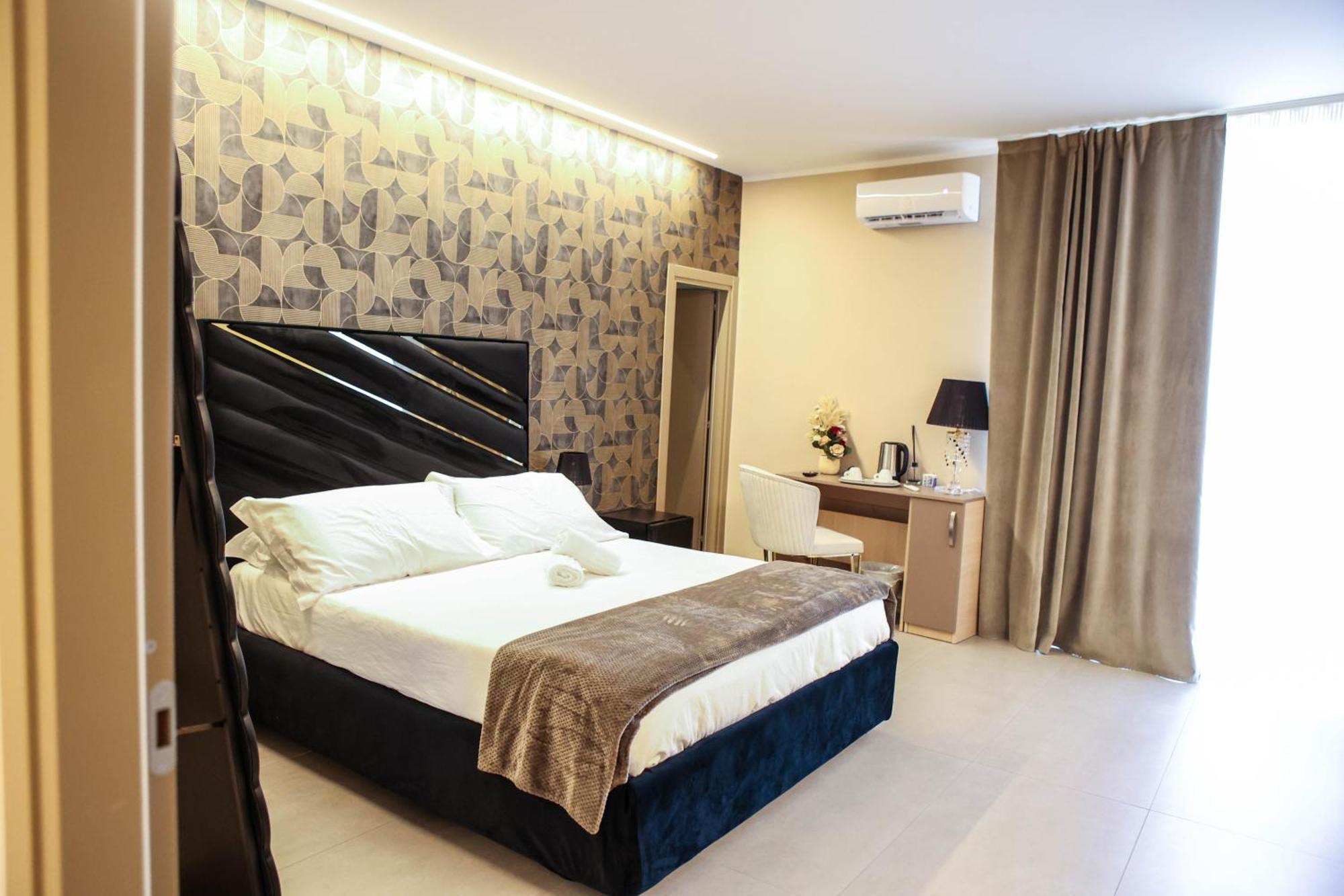 B&B Suites&Rooms Piazza Dei Martiri Катания Экстерьер фото