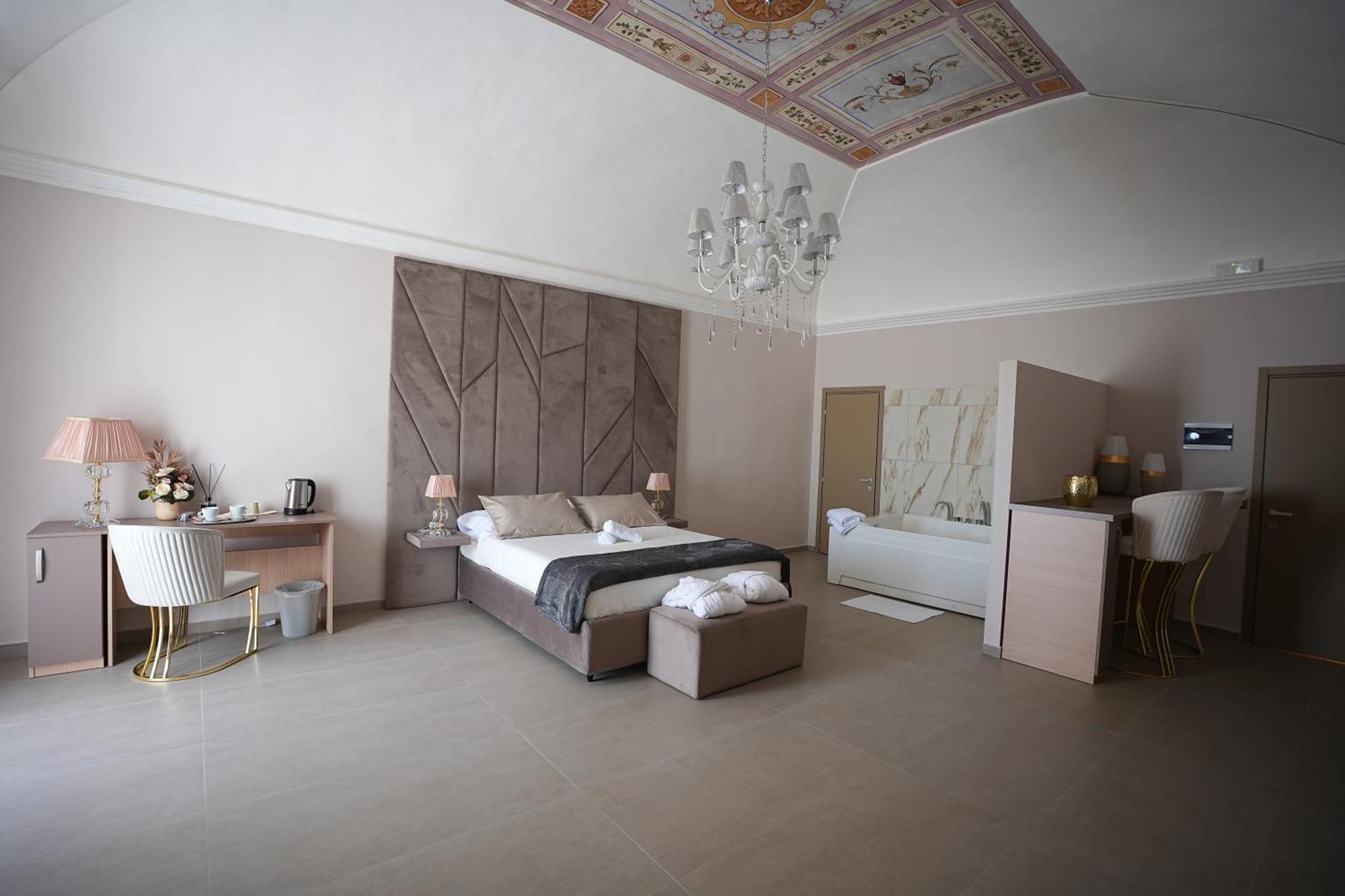 B&B Suites&Rooms Piazza Dei Martiri Катания Экстерьер фото