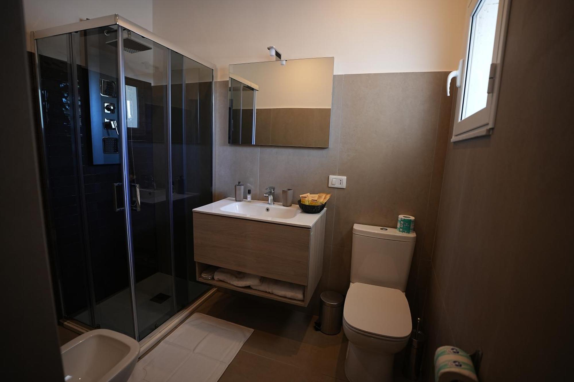 B&B Suites&Rooms Piazza Dei Martiri Катания Экстерьер фото